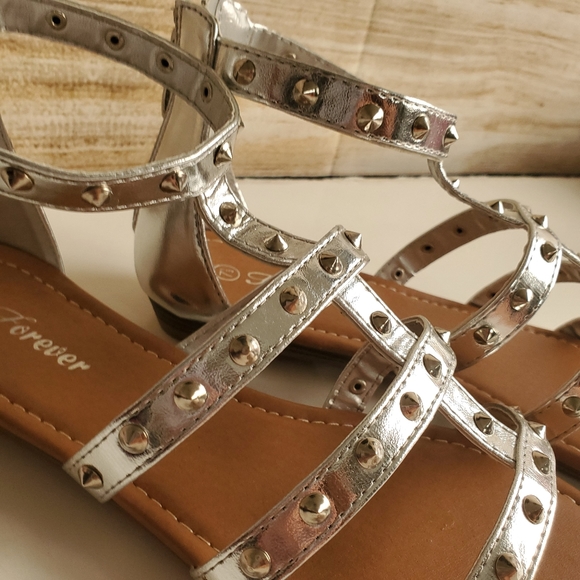 👠👡👟👢2/$20  Gladiator Strappy Studded Sandals - Picture 6 of 7